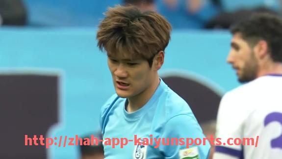 开云体育app下载-NBA球星伦纳德个人荣誉与防守能力深度分析